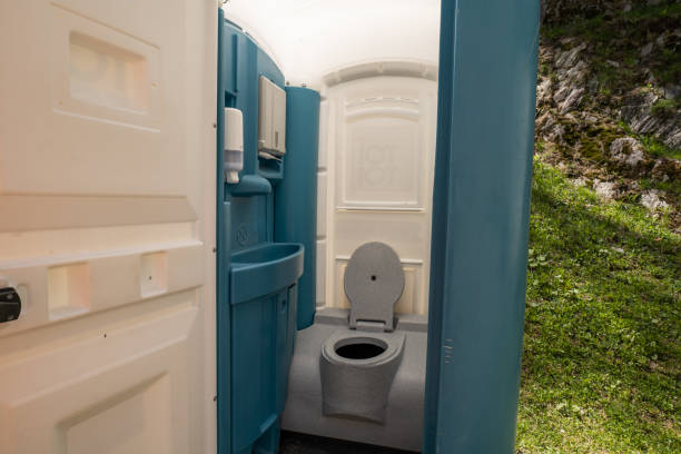 Best Portable Restroom Servicing (Cleaning and Restocking)  in Independence, MO
